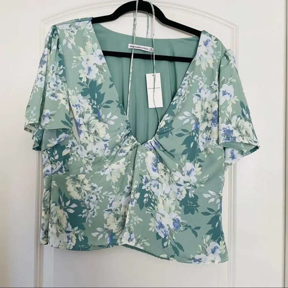 Abercrombie & Fitch keyhole green floral top| XL - Picture 3 of 4